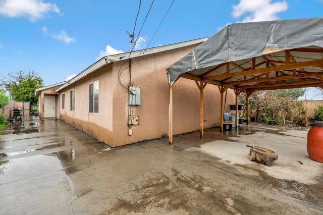 316 E Kaviland Avenue, Fresno, CA 93706