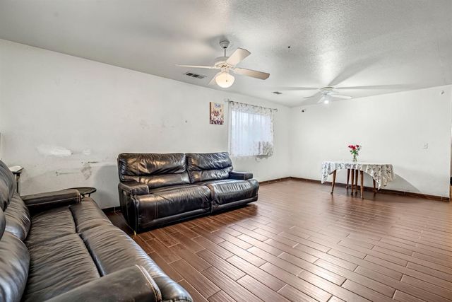 316 E Kaviland Avenue, Fresno, CA 93706