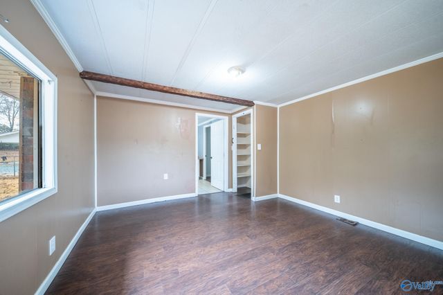 930 County Road 181, Stevenson, AL 35772