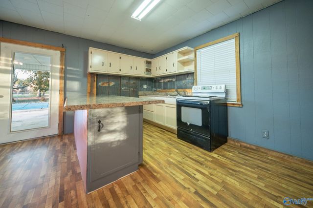 930 County Road 181, Stevenson, AL 35772