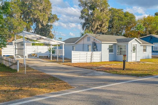 421 PLEASANT STREET, Lake Helen, FL 32744