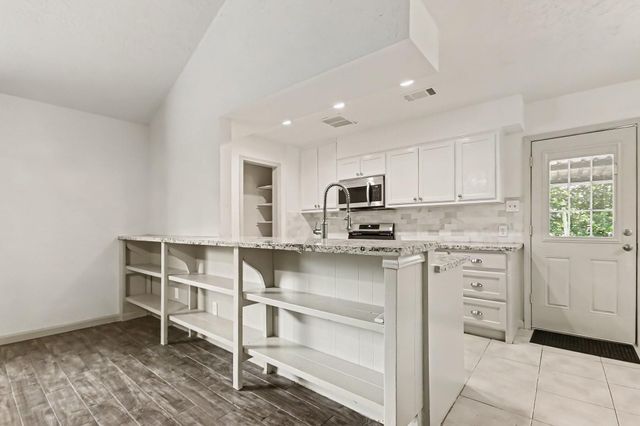 3110 Eastwick Lane, La Porte, TX 77571