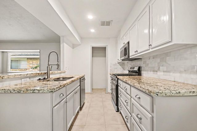 3110 Eastwick Lane, La Porte, TX 77571