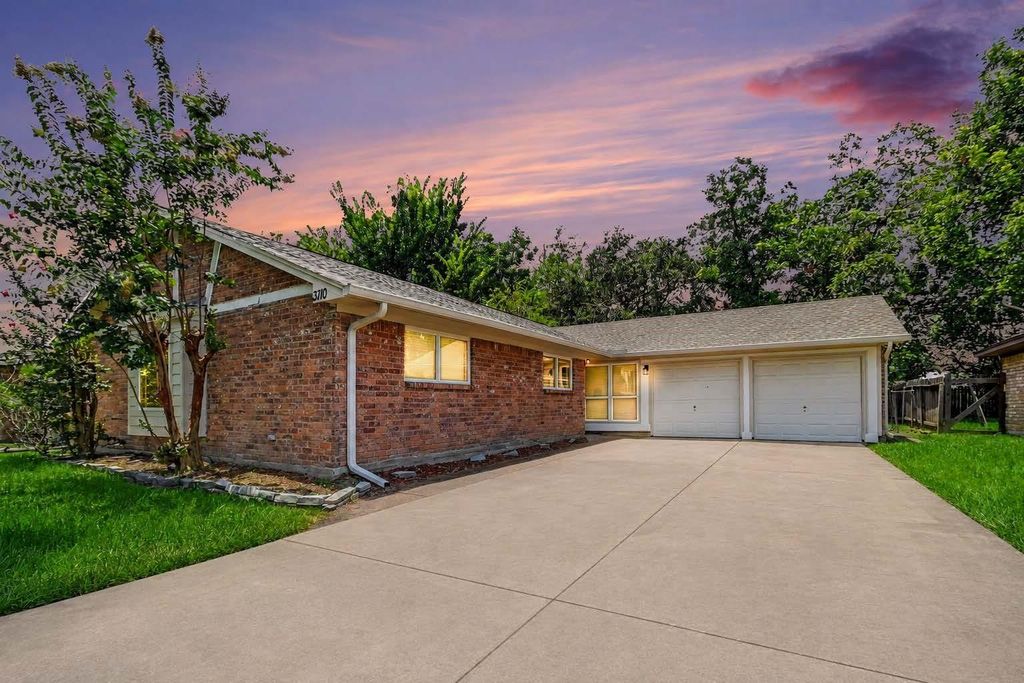 3110 Eastwick Lane, La Porte, TX 77571