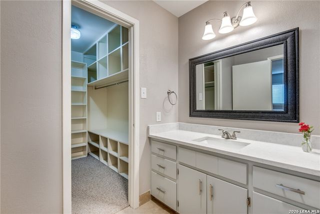 3 broken ski, New Braunfels, TX 78130