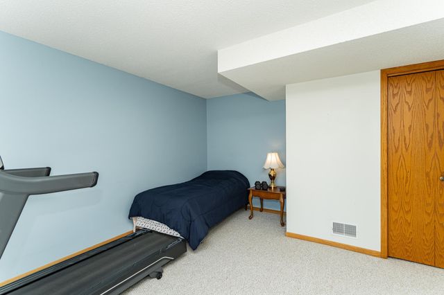 2401 30th Avenue NW, Rochester, MN 55901