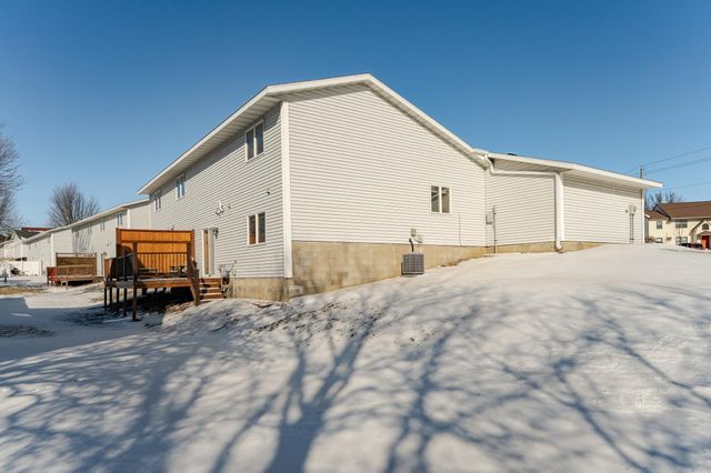 2401 30th Avenue NW, Rochester, MN 55901