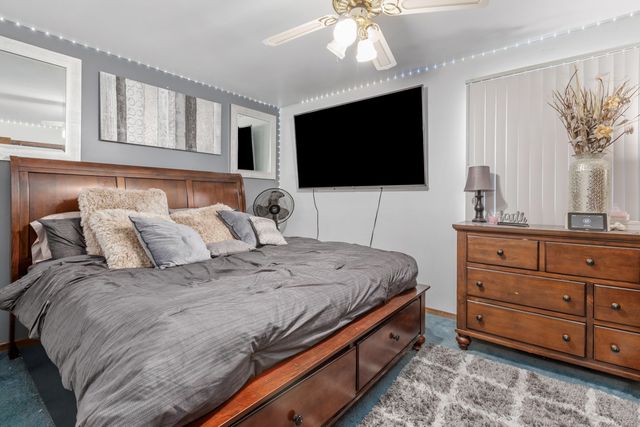 4140 W 73rd Place, Merrillville, IN 46410