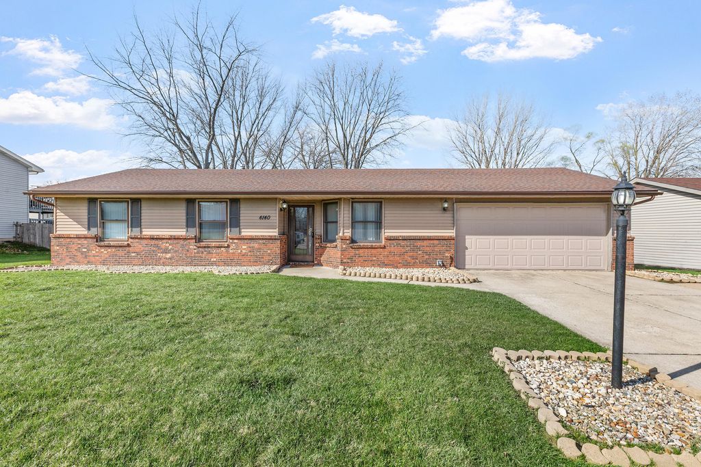 4140 W 73rd Place, Merrillville, IN 46410