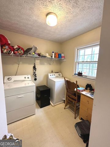 1695 Pitty Pat Court SW, Lilburn, GA 30047