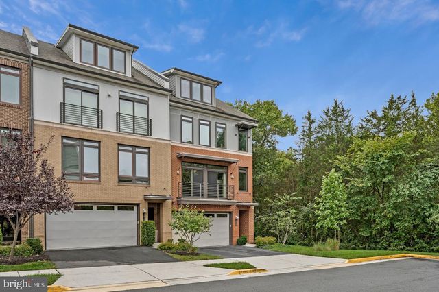 1812 YELLOW GARNET TER SE, Leesburg, VA 20175