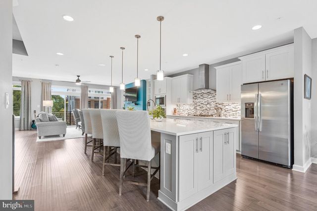 1812 YELLOW GARNET TER SE, Leesburg, VA 20175