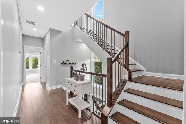 1812 YELLOW GARNET TER SE, Leesburg, VA 20175