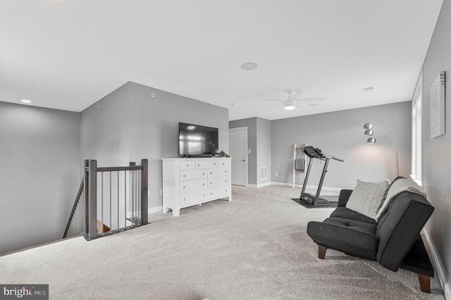 1812 YELLOW GARNET TER SE, Leesburg, VA 20175