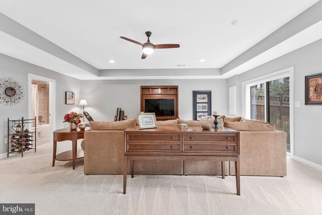 1812 YELLOW GARNET TER SE, Leesburg, VA 20175