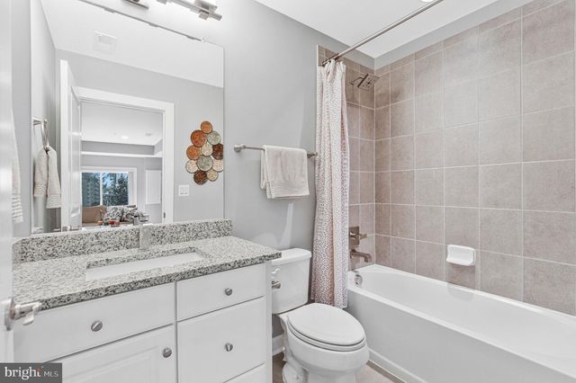 1812 YELLOW GARNET TER SE, Leesburg, VA 20175