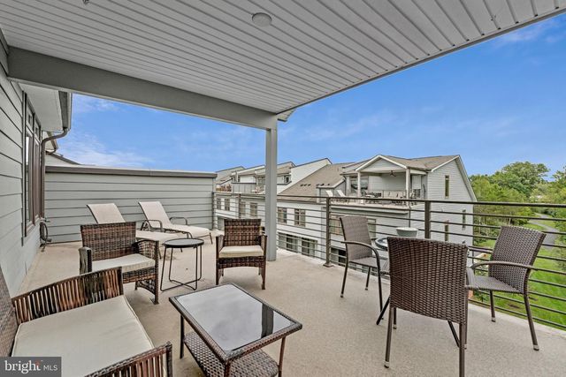 1812 YELLOW GARNET TER SE, Leesburg, VA 20175