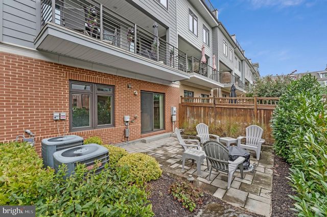 1812 YELLOW GARNET TER SE, Leesburg, VA 20175