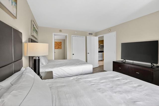 2670 E Sunrise Boulevard 320, Fort Lauderdale, FL 33304