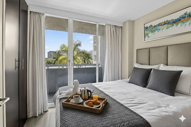 2670 E Sunrise Boulevard 320, Fort Lauderdale, FL 33304