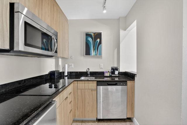 2670 E Sunrise Boulevard 320, Fort Lauderdale, FL 33304