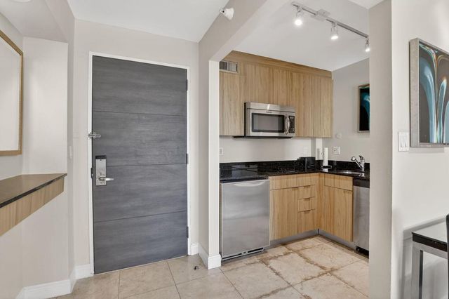 2670 E Sunrise Boulevard 320, Fort Lauderdale, FL 33304