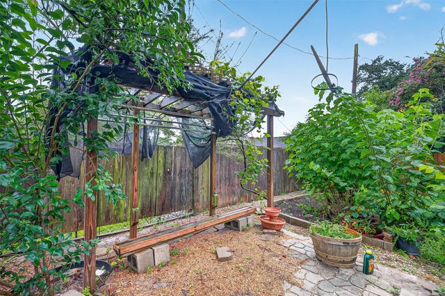 10117 Woodwind Drive, Houston, TX 77025
