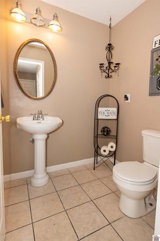 512 Stone Ridge Lane, Murray, KY 42071