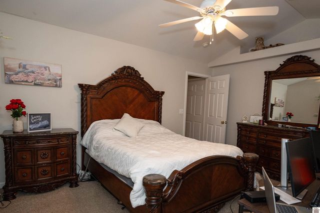 512 Stone Ridge Lane, Murray, KY 42071