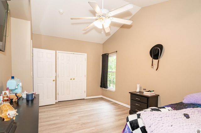 512 Stone Ridge Lane, Murray, KY 42071