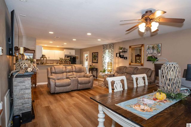 512 Stone Ridge Lane, Murray, KY 42071