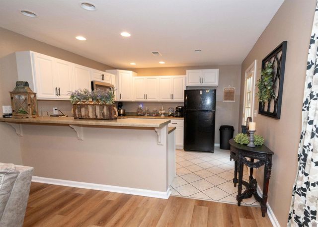 512 Stone Ridge Lane, Murray, KY 42071