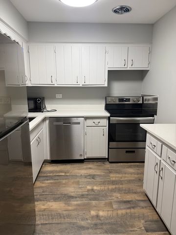 314 Lathrop Avenue 502, Forest Park, IL 60130