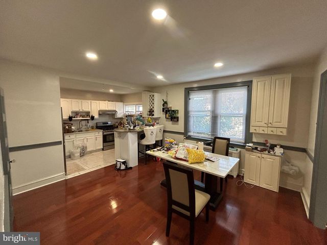 2413 ARLINGTON AVE, Abington, PA 19001