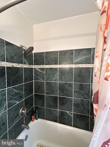 2413 ARLINGTON AVE, Abington, PA 19001