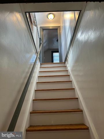 2413 ARLINGTON AVE, Abington, PA 19001