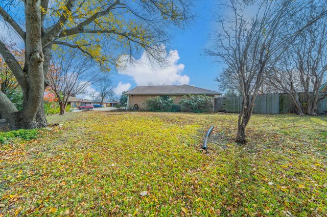 217 Skylark Street, Mesquite, TX 75149