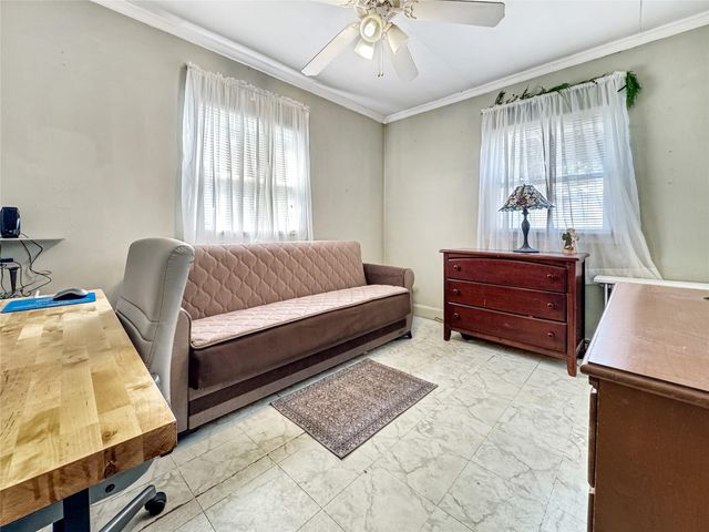 20 Elm Avenue, Glen Cove, NY 11542