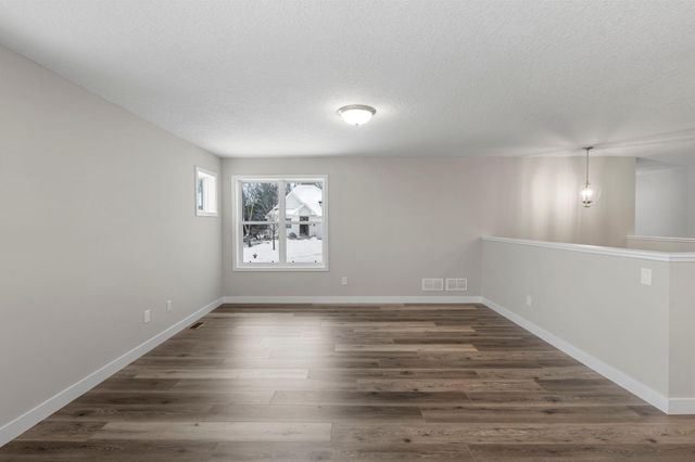 7420 Glengarry Place, Eden Prairie, MN 55344