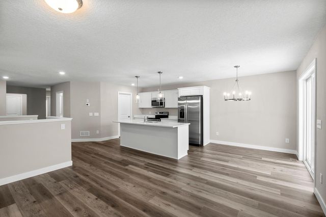 7420 Glengarry Place, Eden Prairie, MN 55344