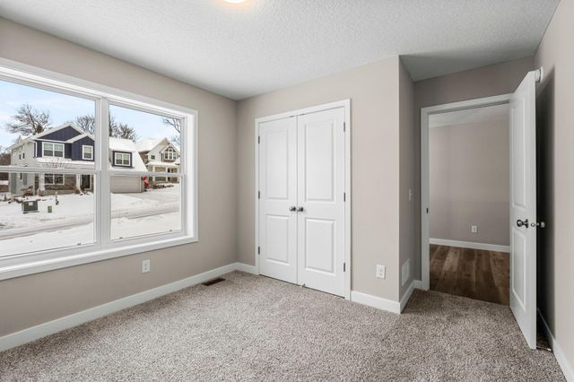 7420 Glengarry Place, Eden Prairie, MN 55344