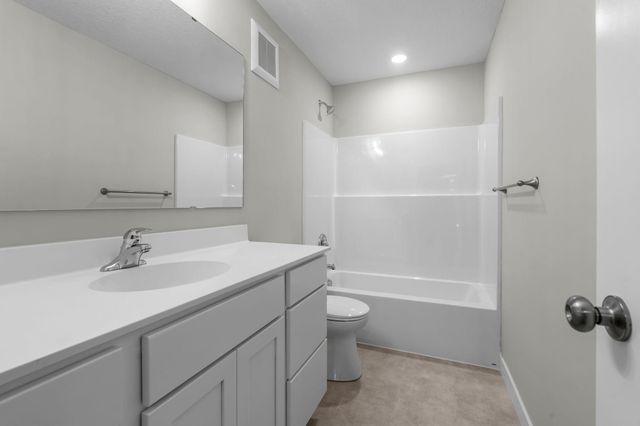 7420 Glengarry Place, Eden Prairie, MN 55344