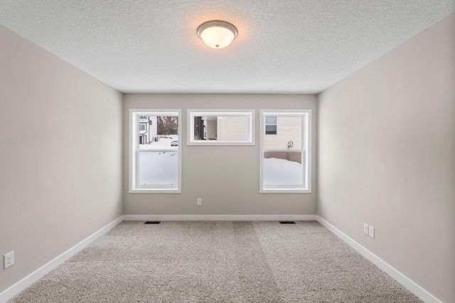 7420 Glengarry Place, Eden Prairie, MN 55344