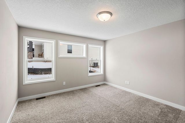 7420 Glengarry Place, Eden Prairie, MN 55344