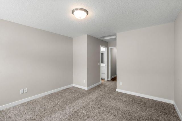 7420 Glengarry Place, Eden Prairie, MN 55344