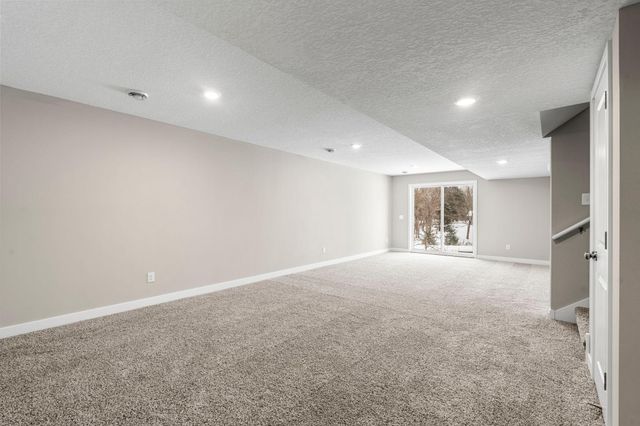 7420 Glengarry Place, Eden Prairie, MN 55344