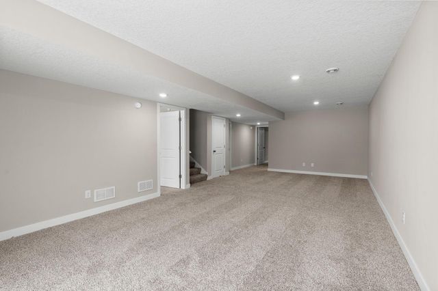 7420 Glengarry Place, Eden Prairie, MN 55344