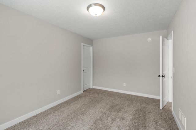 7420 Glengarry Place, Eden Prairie, MN 55344