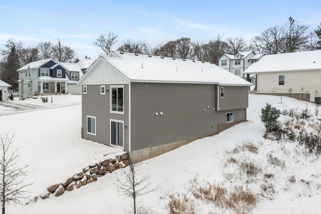7420 Glengarry Place, Eden Prairie, MN 55344