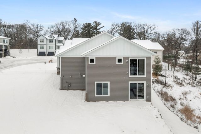 7420 Glengarry Place, Eden Prairie, MN 55344